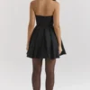Emmanuela Schwarzes trägerloses Minikleid mit abnehmbarem Schleifen Emmanuela Schwarzes trägerloses Minikleid mit abnehmbarem Schleifen