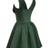 Emmeliette Mini-Kleid aus satinfarbenem Waldgrün Emmeliette Mini-Kleid aus satinfarbenem Waldgrün