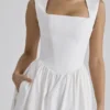 Emmy – Weißes Midi-Sommerkleid aus Baumwolle Emmy – Weißes Midi-Sommerkleid aus Baumwolle