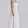 Emmy – Weißes Midi-Sommerkleid aus Baumwolle Emmy – Weißes Midi-Sommerkleid aus Baumwolle