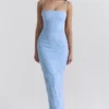 Eva Maxikleid in toskanischem Blau mit Blumenstickerei Eva Maxikleid in toskanischem Blau mit Blumenstickerei