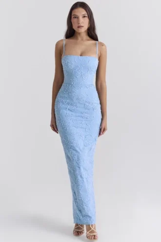 Eva Maxikleid in toskanischem Blau mit Blumenstickerei