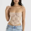 Fernanda Cremefarbenes Paisley-Spitzen-Oberteil Fernanda Cremefarbenes Paisley-Spitzen-Oberteil
