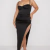 Flora – Midi-Kleid aus schwarzem Satin mit Plissee und Korsett Flora – Midi-Kleid aus schwarzem Satin mit Plissee und Korsett