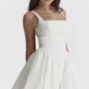 Florianne Elfenbeinfarbenes Baumwoll-Minikleid mit Schleife Florianne Elfenbeinfarbenes Baumwoll-Minikleid mit Schleife