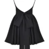 Florianne Schwarzes Minikleid mit Schleifen Florianne Schwarzes Minikleid mit Schleifen