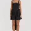 Florianne Schwarzes Minikleid mit Schleifen Florianne Schwarzes Minikleid mit Schleifen