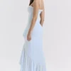 Gabbi Eisblaues Mesh-Abendkleid mit Rüschen vorne