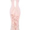 Gabriella – Weiches, pfirsichfarbenes Abendkleid mit Rüschen vorne Gabriella – Weiches, pfirsichfarbenes Abendkleid mit Rüschen vorne