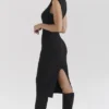 Gaia Schwarzes Midi-Kleid mit Rollkragen aus Kaschmirmischung Gaia Schwarzes Midi-Kleid mit Rollkragen aus Kaschmirmischung