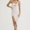 Georgia Midi-Kleid aus Kristallsatin und Spitze Georgia Midi-Kleid aus Kristallsatin und Spitze