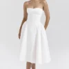 Georgiana – Weißes, trägerloses Midi-Sommerkleid aus Baumwolle Georgiana – Weißes, trägerloses Midi-Sommerkleid aus Baumwolle