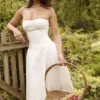 Georgiana – Weißes, trägerloses Midi-Sommerkleid aus Baumwolle Georgiana – Weißes, trägerloses Midi-Sommerkleid aus Baumwolle