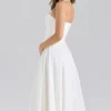 Georgie – Weißes Midi-Kleid aus Stretch-Baumwolle mit Neckholder-Ausschnitt Georgie – Weißes Midi-Kleid aus Stretch-Baumwolle mit Neckholder-Ausschnitt
