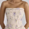 Gina Elfenbeinfarbenes, trägerloses Maxikleid mit süßem Pfingstrosen-Blumenprint Gina Elfenbeinfarbenes, trägerloses Maxikleid mit süßem Pfingstrosen-Blumenprint
