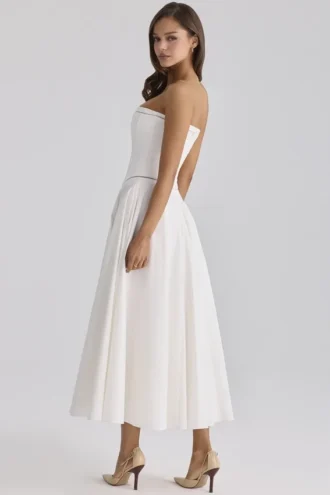 Gina – Weißes, trägerloses Maxikleid aus Baumwolle