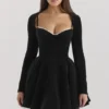 Harmony Schwarzer, verkürzter Bolero aus Stretch-Samt Harmony Schwarzer, verkürzter Bolero aus Stretch-Samt