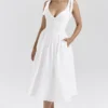 Hattie – Weißes Midi-Sommerkleid aus Baumwolle mit Biesen Hattie – Weißes Midi-Sommerkleid aus Baumwolle mit Biesen