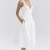 Hattie – Weißes Midi-Sommerkleid aus Baumwolle mit Biesen Hattie – Weißes Midi-Sommerkleid aus Baumwolle mit Biesen