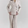 Hayden Beige Hoch taillierte, maßgeschneiderte Hose Hayden Beige Hoch taillierte, maßgeschneiderte Hose