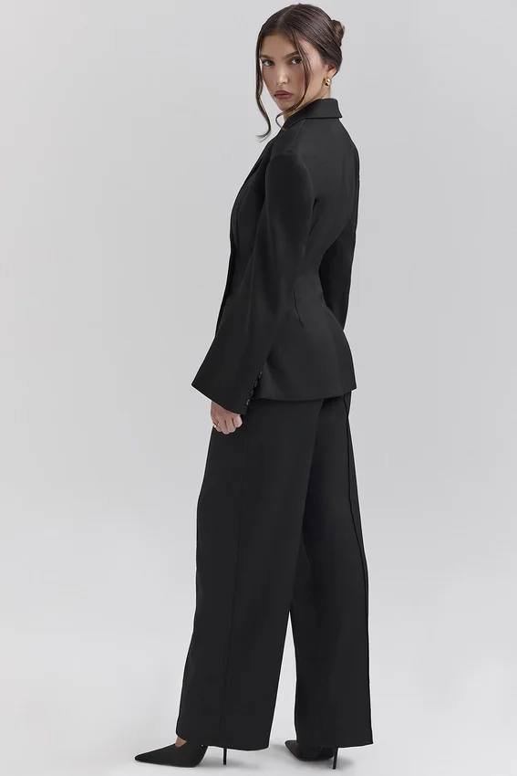 Hayden – Schwarze, weit geschnittene, taillierte Hose Hayden – Schwarze, weit geschnittene, taillierte Hose