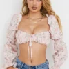 Henrietta – Rosa Bralette-Oberteil mit Blumenmuster und Raffungen Henrietta – Rosa Bralette-Oberteil mit Blumenmuster und Raffungen