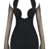 Holly Schwarzes Minikleid mit tiefem Ausschnitt Holly Schwarzes Minikleid mit tiefem Ausschnitt