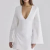 Isha Weißes Baumwoll-Minikleid mit Glockenärmeln