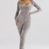 Isis Mink Jumpsuit aus schwerem Chenille für zu Hause Isis Mink Jumpsuit aus schwerem Chenille für zu Hause