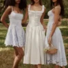 Isla Bluebell Mini-Sommerkleid aus Broderie-Anglaise-Spitze Isla Bluebell Mini-Sommerkleid aus Broderie-Anglaise-Spitze