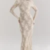 Isoline Maxikleid aus pfirsichfarbener Spitze Isoline Maxikleid aus pfirsichfarbener Spitze