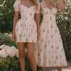 Rosalee Cremefarbenes Midi-Korsetts-Kleid aus Baumwolle mit Blumenprint