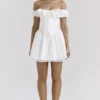 Jaide Weißes Baumwoll-Mini-Korsetts-Kleid mit schulterfreiem Ausschnitt Jaide Weißes Baumwoll-Mini-Korsetts-Kleid mit schulterfreiem Ausschnitt