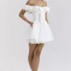 Jaide Weißes Baumwoll-Mini-Korsetts-Kleid mit schulterfreiem Ausschnitt Jaide Weißes Baumwoll-Mini-Korsetts-Kleid mit schulterfreiem Ausschnitt