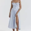 Jaime Midi-Sommerkleid aus weicher blauer Baumwolle mit Broderie Anglaise Jaime Midi-Sommerkleid aus weicher blauer Baumwolle mit Broderie Anglaise