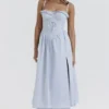 Jaime Midi-Sommerkleid aus weicher blauer Baumwolle mit Broderie Anglaise Jaime Midi-Sommerkleid aus weicher blauer Baumwolle mit Broderie Anglaise