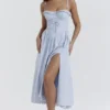 Jaime Midi-Sommerkleid aus weicher blauer Baumwolle mit Broderie Anglaise Jaime Midi-Sommerkleid aus weicher blauer Baumwolle mit Broderie Anglaise