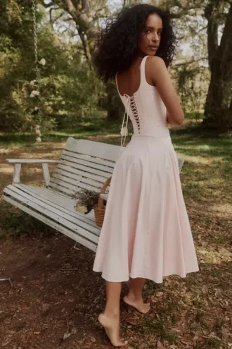 Jaime – Rosa Midi-Sommerkleid aus Baumwolle mit Schnürung