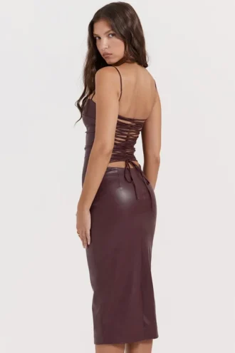 Jalena Mulberry Kleid aus veganem Leder mit Spitzenrücken