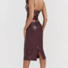 Jalena Mulberry Kleid aus veganem Leder mit Spitzenrücken Jalena Mulberry Kleid aus veganem Leder mit Spitzenrücken