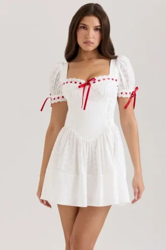 Jana Weißes Mini-Kleid mit Puffärmeln und Broderie Anglaise