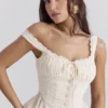 Jeans-Vintage-Creme-Baumwoll-Peplum-Oberteil mit Broderie Anglaise Jeans-Vintage-Creme-Baumwoll-Peplum-Oberteil mit Broderie Anglaise