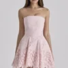 Jemima Pink – trägerloses Minikleid mit Cut-outs und Broderie Anglaise Jemima Pink – trägerloses Minikleid mit Cut-outs und Broderie Anglaise