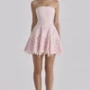 Jemima Pink – trägerloses Minikleid mit Cut-outs und Broderie Anglaise Jemima Pink – trägerloses Minikleid mit Cut-outs und Broderie Anglaise