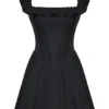 Jemima Schwarzes Plissee-Kleid mit Biesen Jemima Schwarzes Plissee-Kleid mit Biesen