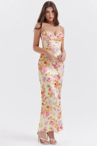 Josefina Elfenbeinfarbenes Maxikleid mit Blumenmuster Josefina Elfenbeinfarbenes Maxikleid mit Blumenmuster