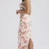 Josefina Maxikleid aus Satin mit rosa Pfingstrosenprint Josefina Maxikleid aus Satin mit rosa Pfingstrosenprint