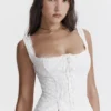 Juana Weißes Oberteil mit Broderie Anglaise Juana Weißes Oberteil mit Broderie Anglaise