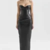Juliana – Schwarzes, trägerloses Midi-Kleid aus veganem Leder Juliana – Schwarzes, trägerloses Midi-Kleid aus veganem Leder