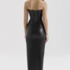 Juliana – Schwarzes, trägerloses Midi-Kleid aus veganem Leder Juliana – Schwarzes, trägerloses Midi-Kleid aus veganem Leder